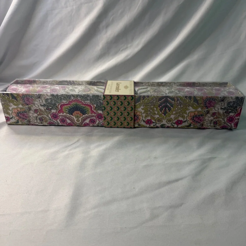 Raymond Waites Lavender Scented Drawer Liners 8 Sheets Floral Paisley 23x16.5
